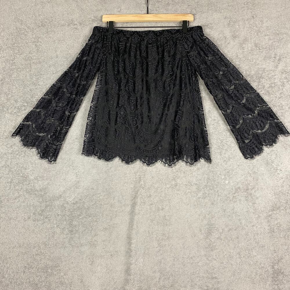 Love, fire Top Womens M Black Crochet Lace Scalloped Hem Off-The-Shoulder Blouse